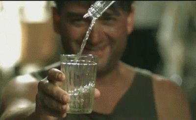 1489333436_3054-vodka-letsya-v-stakan.gif