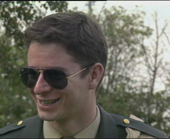 cannon_fodder_FMV_video.mpg_snapshot_02.35_[2010.06.11_10.51.37].jpg
