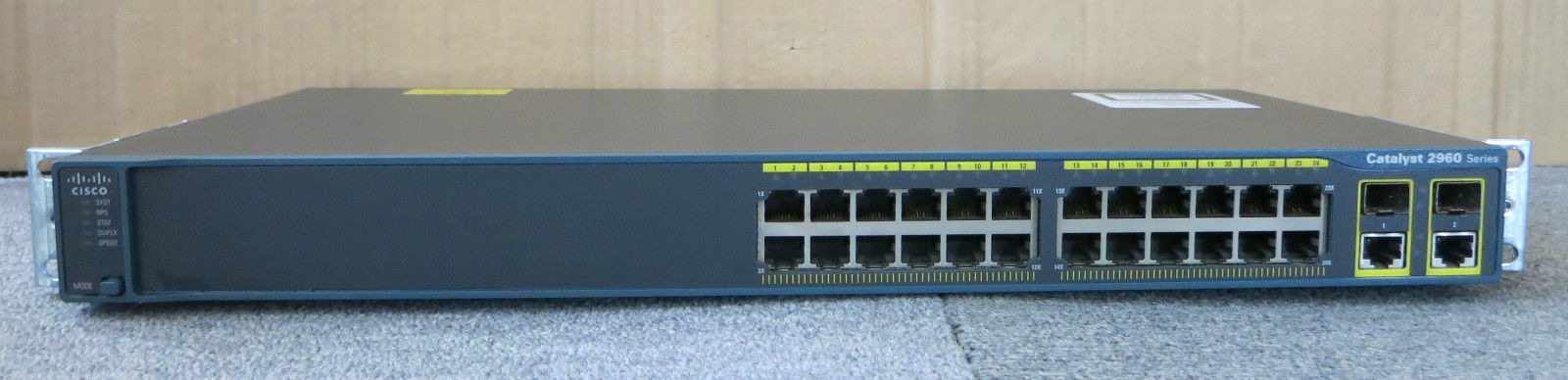 Cisco-WS-C2960-24TC-L-Catalyst-2960-24-Port-24-x-10-100-Ports-2-x-T-SF-Switch-34838-p.jpg