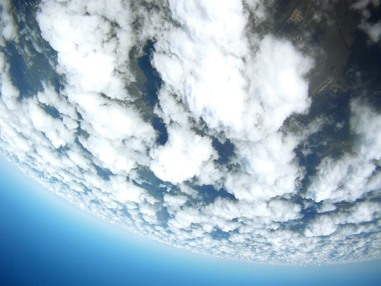 GOPR9990.MP4_snapshot_03.55_[2012.12.06_00.58.09].jpg