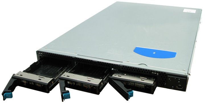 Intel SR1530HSH 1.jpg