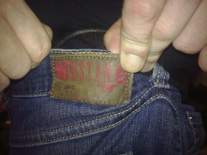 mustang_jeans.jpg