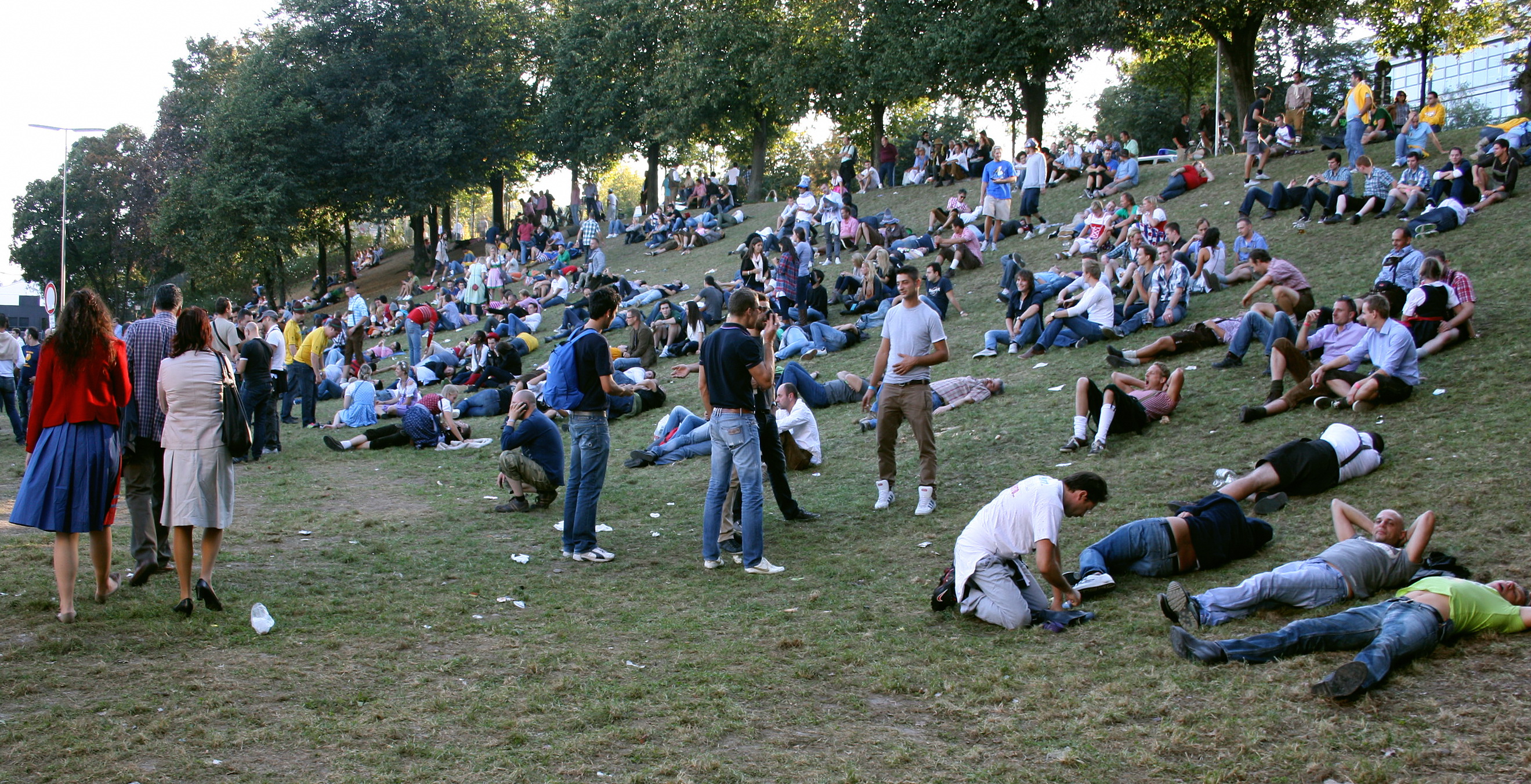 Oktoberfest_2011_Man-glaubt-es-kaum-Huegel.jpg