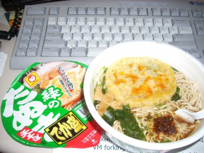 Midori_no_tanuki_-_tempura_soba_by_richardmasoner.jpg