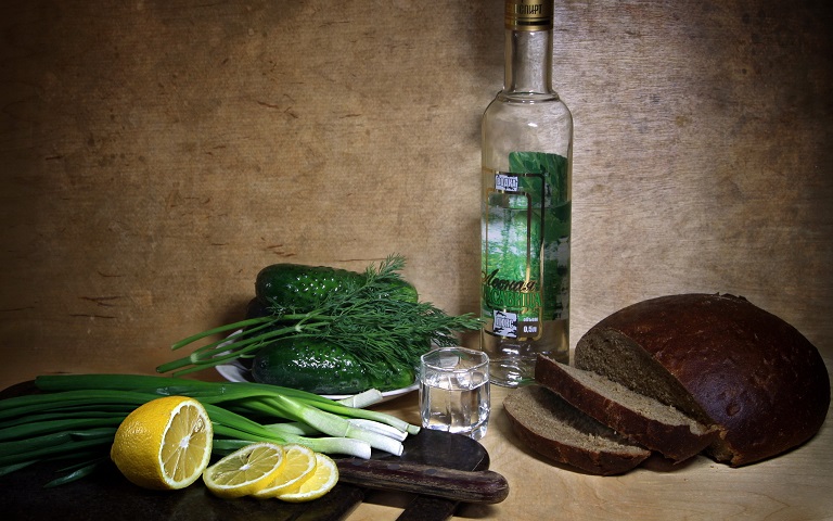 vodka_lesnaya_krasavitsa_zakuska.JPG