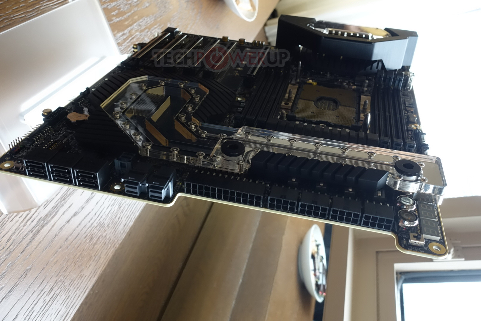 Zx2oH5zJgSiYPcn2_large.jpg
